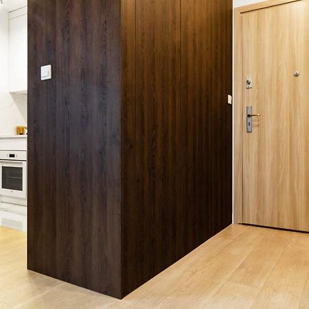 Househost Apartment: Miodowa 42/30 Street كراكوفيا المظهر الخارجي الصورة