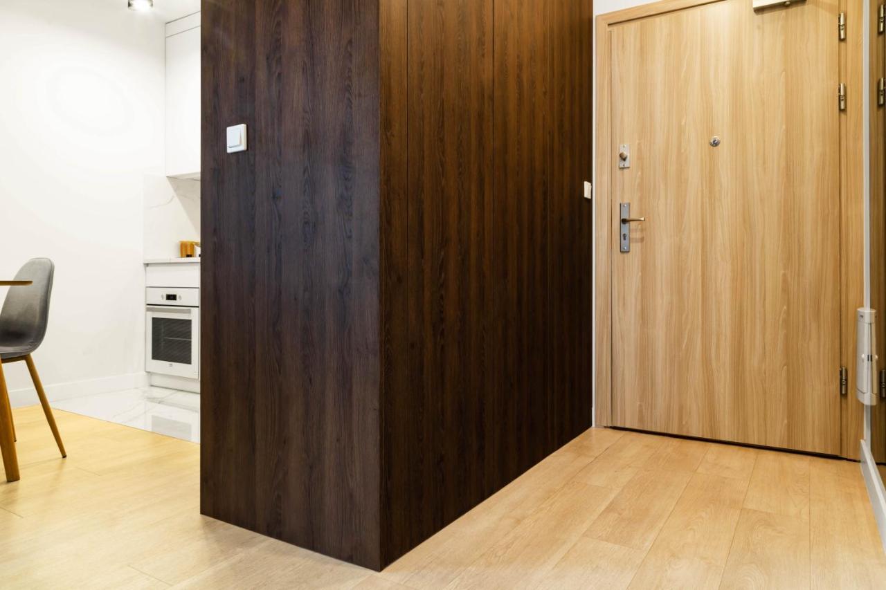Househost Apartment: Miodowa 42/30 Street كراكوفيا المظهر الخارجي الصورة