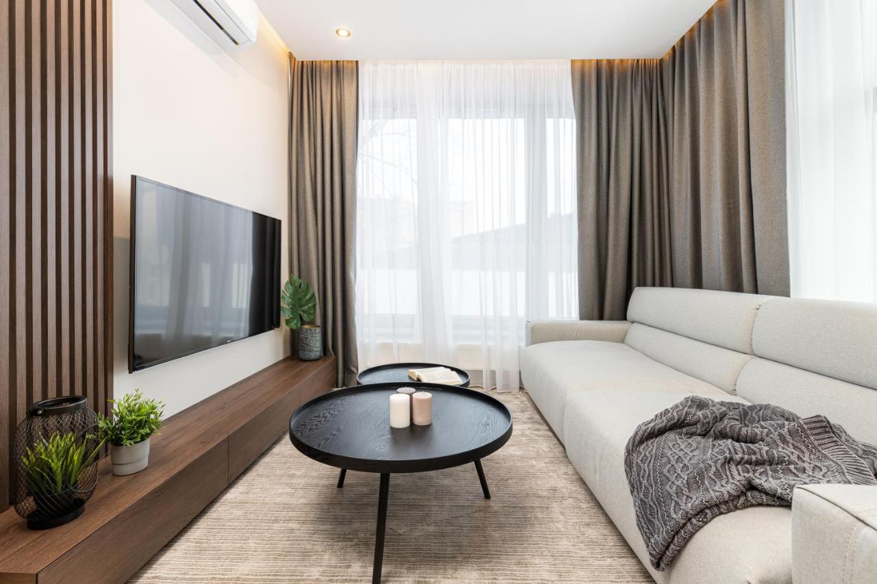 Househost Apartment: Miodowa 42/30 Street كراكوفيا المظهر الخارجي الصورة