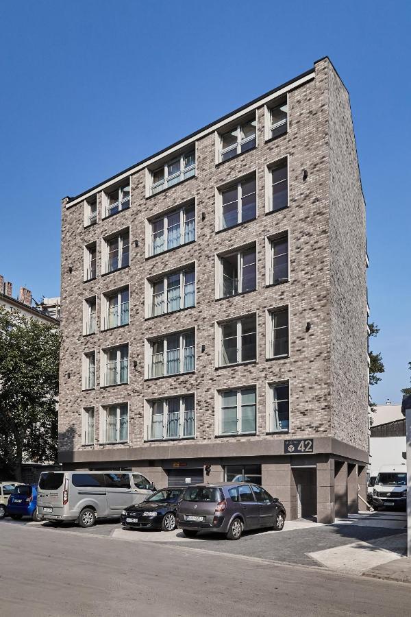 Househost Apartment: Miodowa 42/30 Street كراكوفيا المظهر الخارجي الصورة
